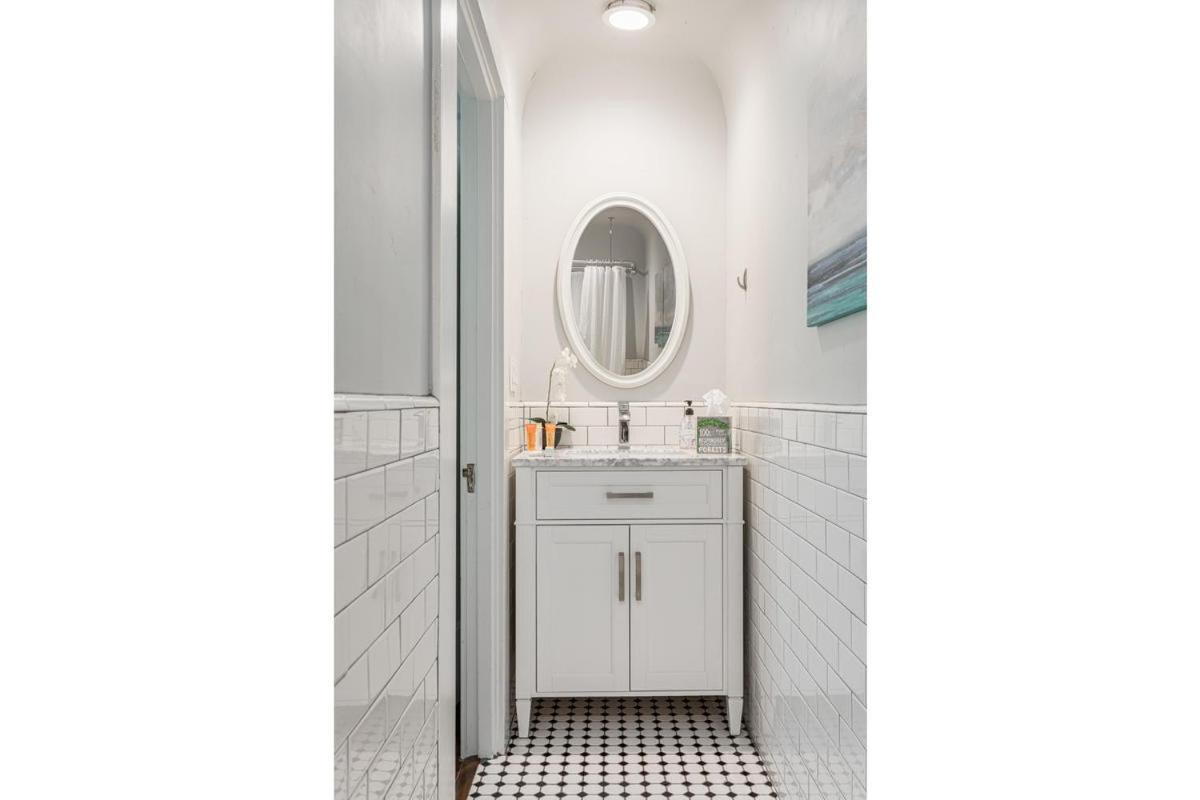 Family Laundry & Spa Сакраменто Екстериор снимка